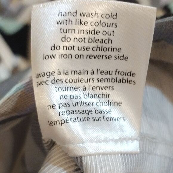 Raoul Women's Size US 10, V-Neck Abstract Multicolor Blouse Top - Picture 9 of 9